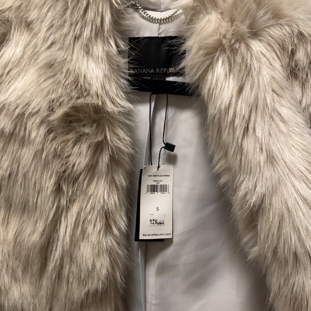 Banana republic faux fur vest - Picture 2 of 4